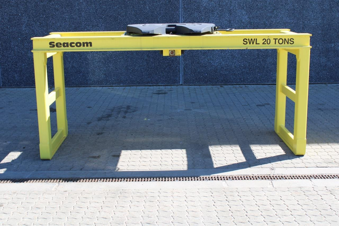Seacom TRESTLE 20T - Lučka oprema: slika 1 Seacom TRESTLE 20T - Lučka oprema: slika 1