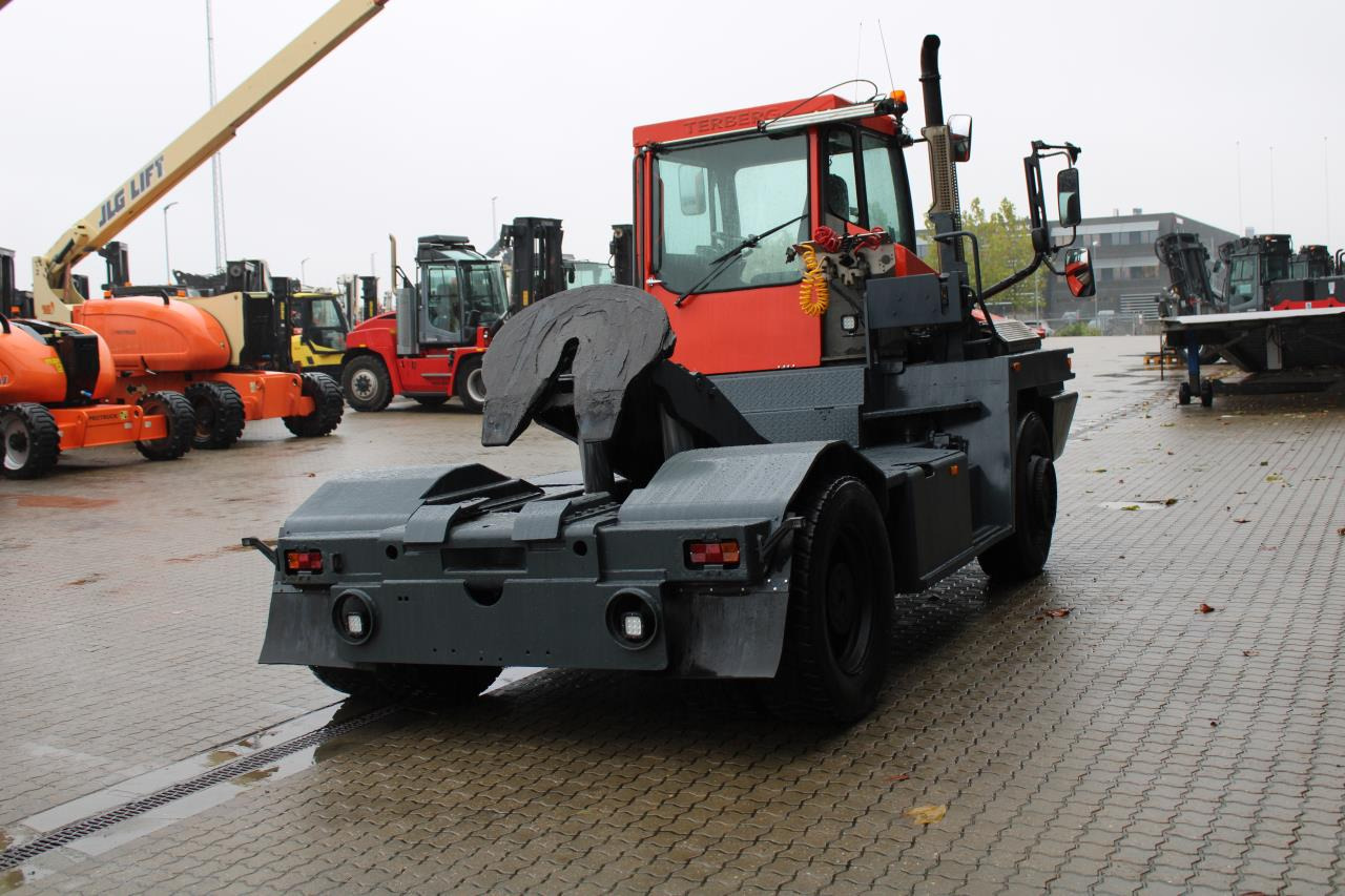 Terberg RT222 - Terminalni traktor: slika 3 Terberg RT222 - Terminalni traktor: slika 3