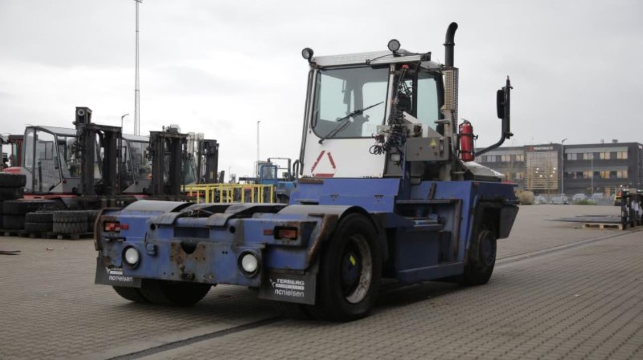 Terberg RT222 - Terminalni traktor: slika 3 Terberg RT222 - Terminalni traktor: slika 3