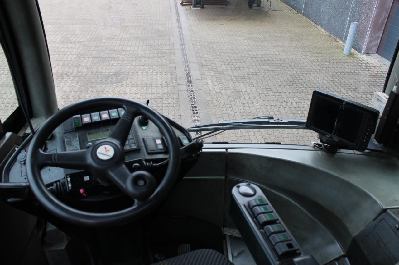 Terberg RT222 - Terminalni traktor: slika 4 Terberg RT222 - Terminalni traktor: slika 4