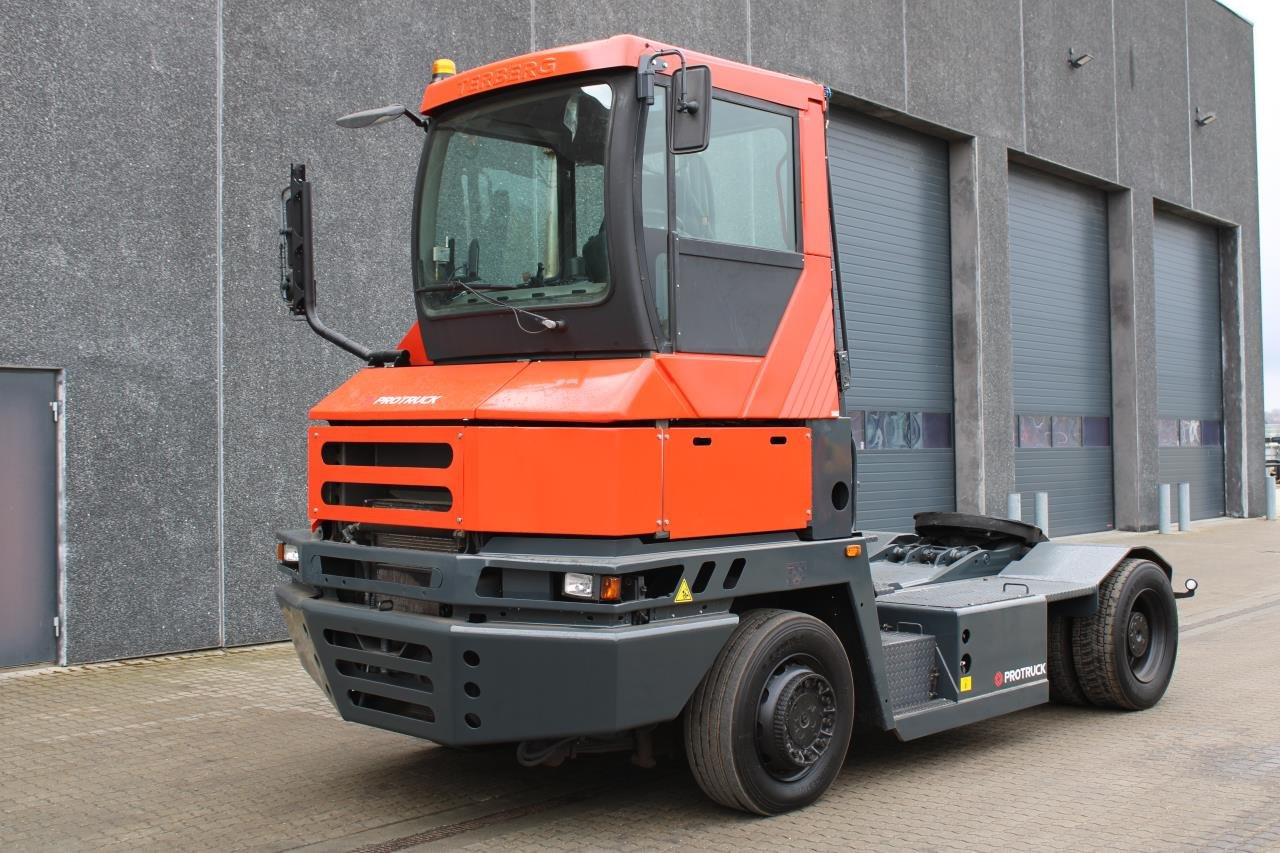 Terberg RT222 - Terminalni traktor: slika 2 Terberg RT222 - Terminalni traktor: slika 2