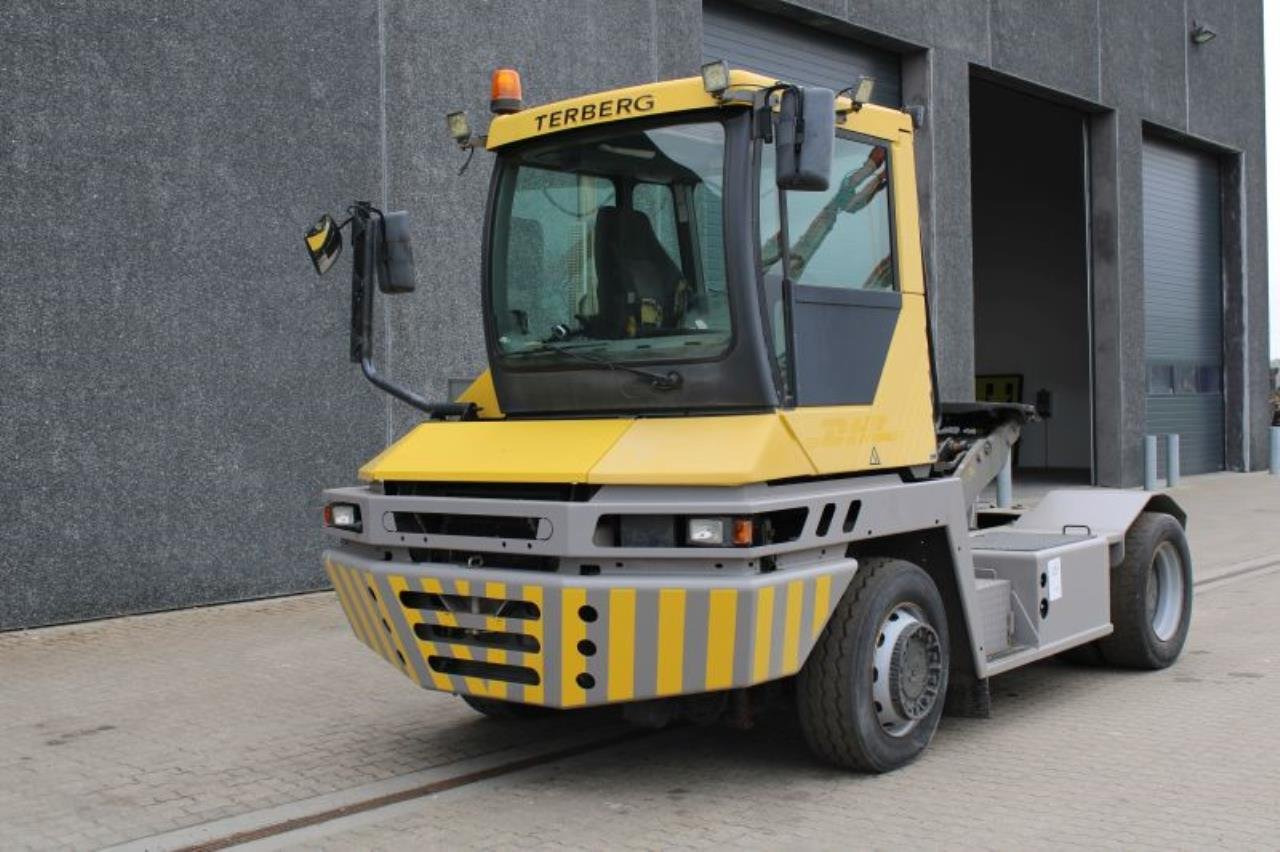 Terberg RT222 - Terminalni traktor: slika 2 Terberg RT222 - Terminalni traktor: slika 2