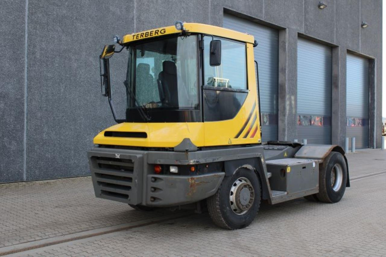 Terberg RT283 - Terminalni traktor: slika 2 Terberg RT283 - Terminalni traktor: slika 2