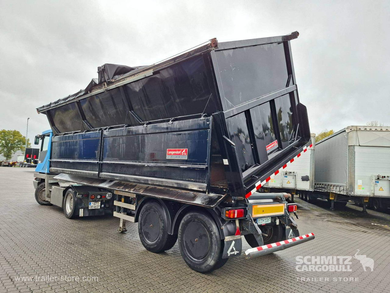 KEMPF Auflieger Kipper Stahlrundmulde 36m³ - Poluprikolica istovarivača: slika 5 KEMPF Auflieger Kipper Stahlrundmulde 36m³ - Poluprikolica istovarivača: slika 5