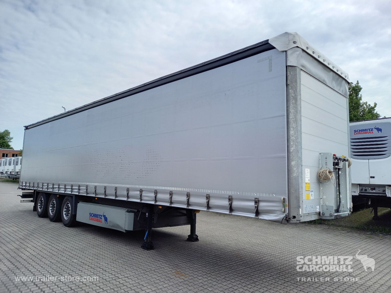 SCHMITZ Auflieger Curtainsider Standard - Poluprikolica sa ceradom: slika 1 SCHMITZ Auflieger Curtainsider Standard - Poluprikolica sa ceradom: slika 1
