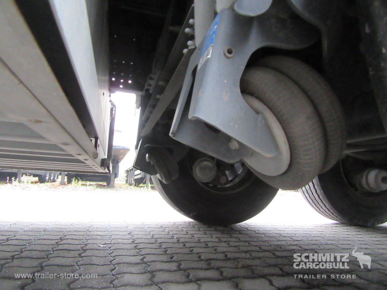 SCHMITZ Auflieger Curtainsider Standard - Poluprikolica sa ceradom: slika 3 SCHMITZ Auflieger Curtainsider Standard - Poluprikolica sa ceradom: slika 3