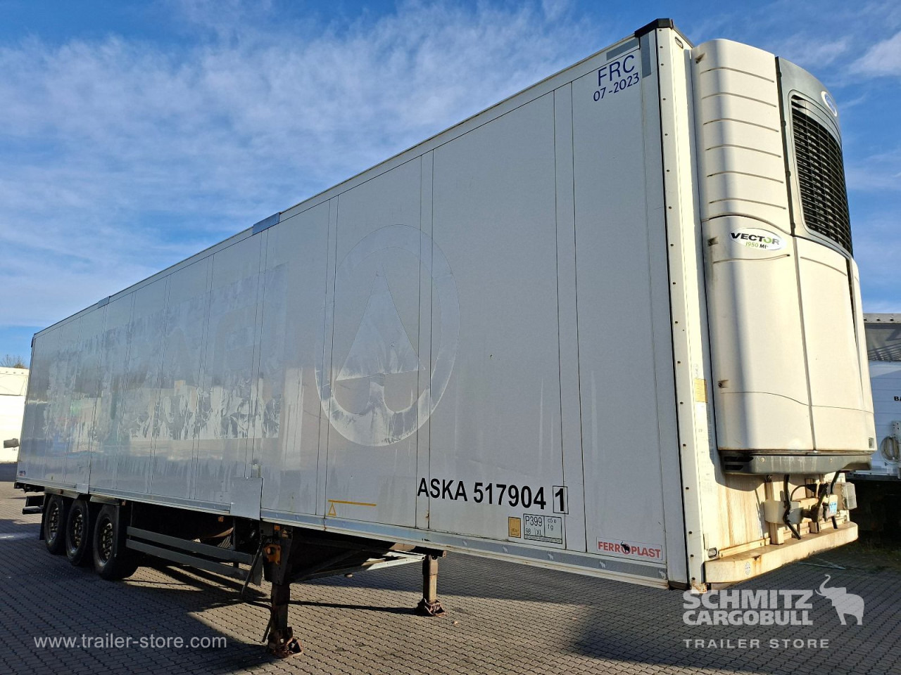 SCHMITZ Auflieger Tiefkühler Multitemp Double deck - Izotermička poluprikolica: slika 1 SCHMITZ Auflieger Tiefkühler Multitemp Double deck - Izotermička poluprikolica: slika 1