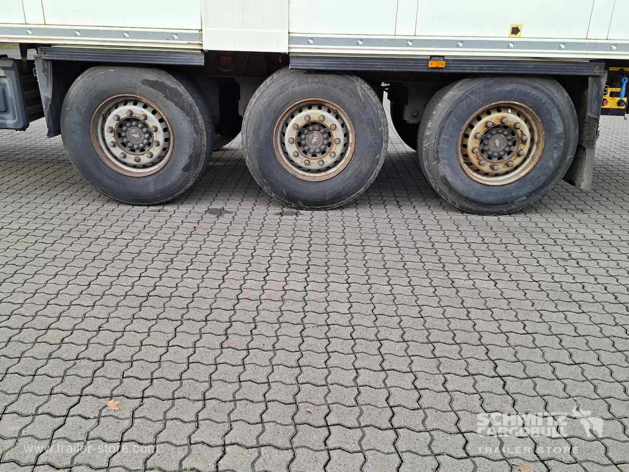 SCHMITZ Auflieger Tiefkühler Multitemp Double deck - Izotermička poluprikolica: slika 2 SCHMITZ Auflieger Tiefkühler Multitemp Double deck - Izotermička poluprikolica: slika 2