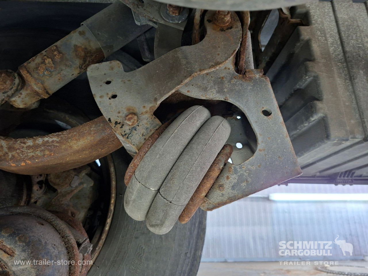 SCHMITZ Auflieger Tiefkühler Multitemp Double deck - Izotermička poluprikolica: slika 2 SCHMITZ Auflieger Tiefkühler Multitemp Double deck - Izotermička poluprikolica: slika 2