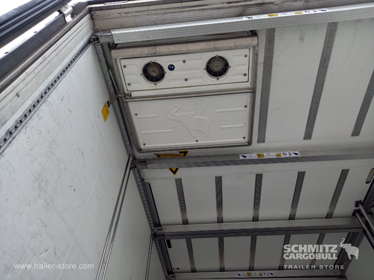 SCHMITZ Auflieger Tiefkühler Multitemp Double deck - Izotermička poluprikolica: slika 4 SCHMITZ Auflieger Tiefkühler Multitemp Double deck - Izotermička poluprikolica: slika 4