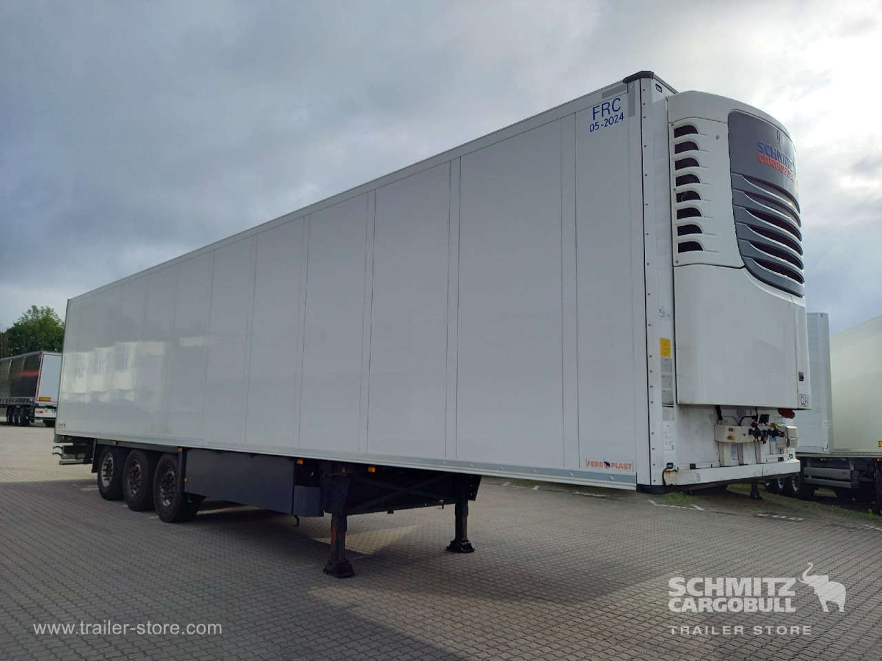 SCHMITZ Auflieger Tiefkühler Standard Double deck - Izotermička poluprikolica: slika 1 SCHMITZ Auflieger Tiefkühler Standard Double deck - Izotermička poluprikolica: slika 1