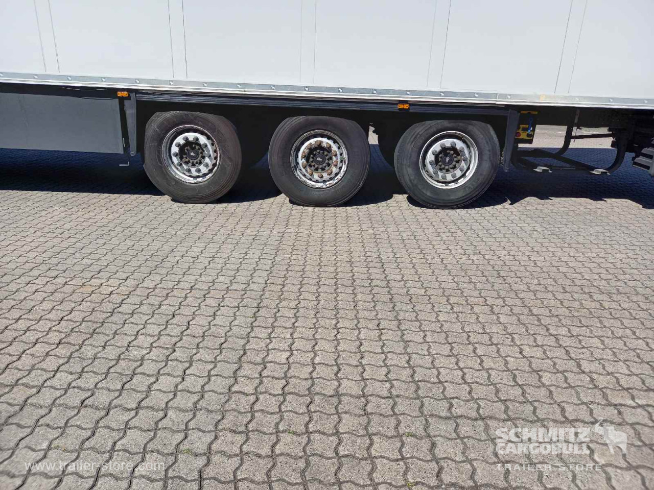 SCHMITZ Auflieger Tiefkühler Standard Double deck - Izotermička poluprikolica: slika 4 SCHMITZ Auflieger Tiefkühler Standard Double deck - Izotermička poluprikolica: slika 4
