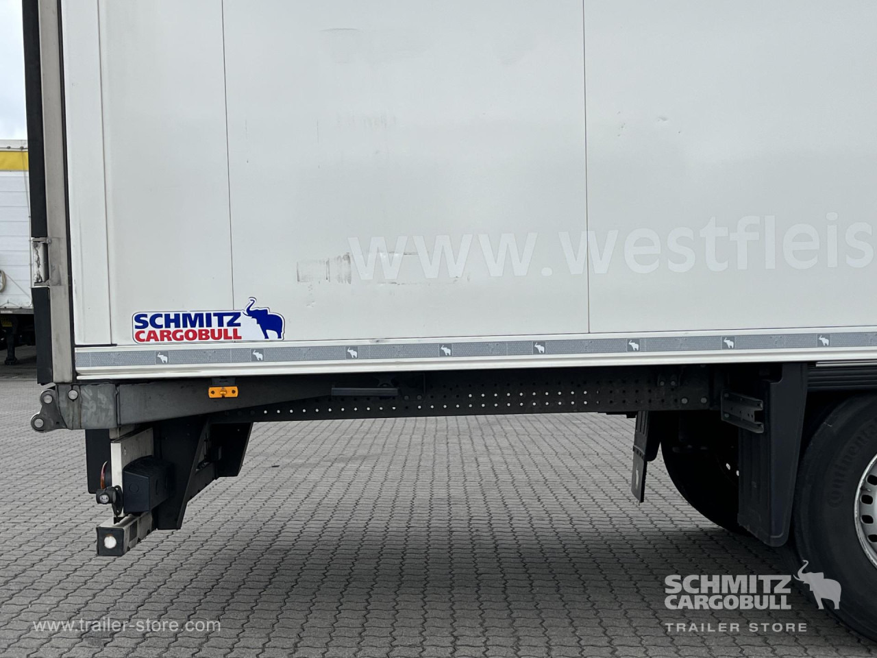 SCHMITZ Auflieger Tiefkühler Standard Double deck - Izotermička poluprikolica: slika 2 SCHMITZ Auflieger Tiefkühler Standard Double deck - Izotermička poluprikolica: slika 2