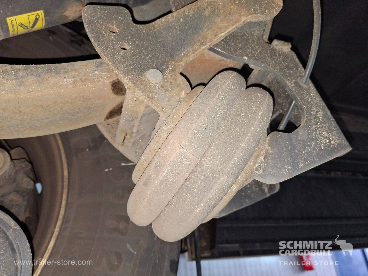 SCHMITZ Auflieger Tiefkühler Standard Double deck - Izotermička poluprikolica: slika 3 SCHMITZ Auflieger Tiefkühler Standard Double deck - Izotermička poluprikolica: slika 3