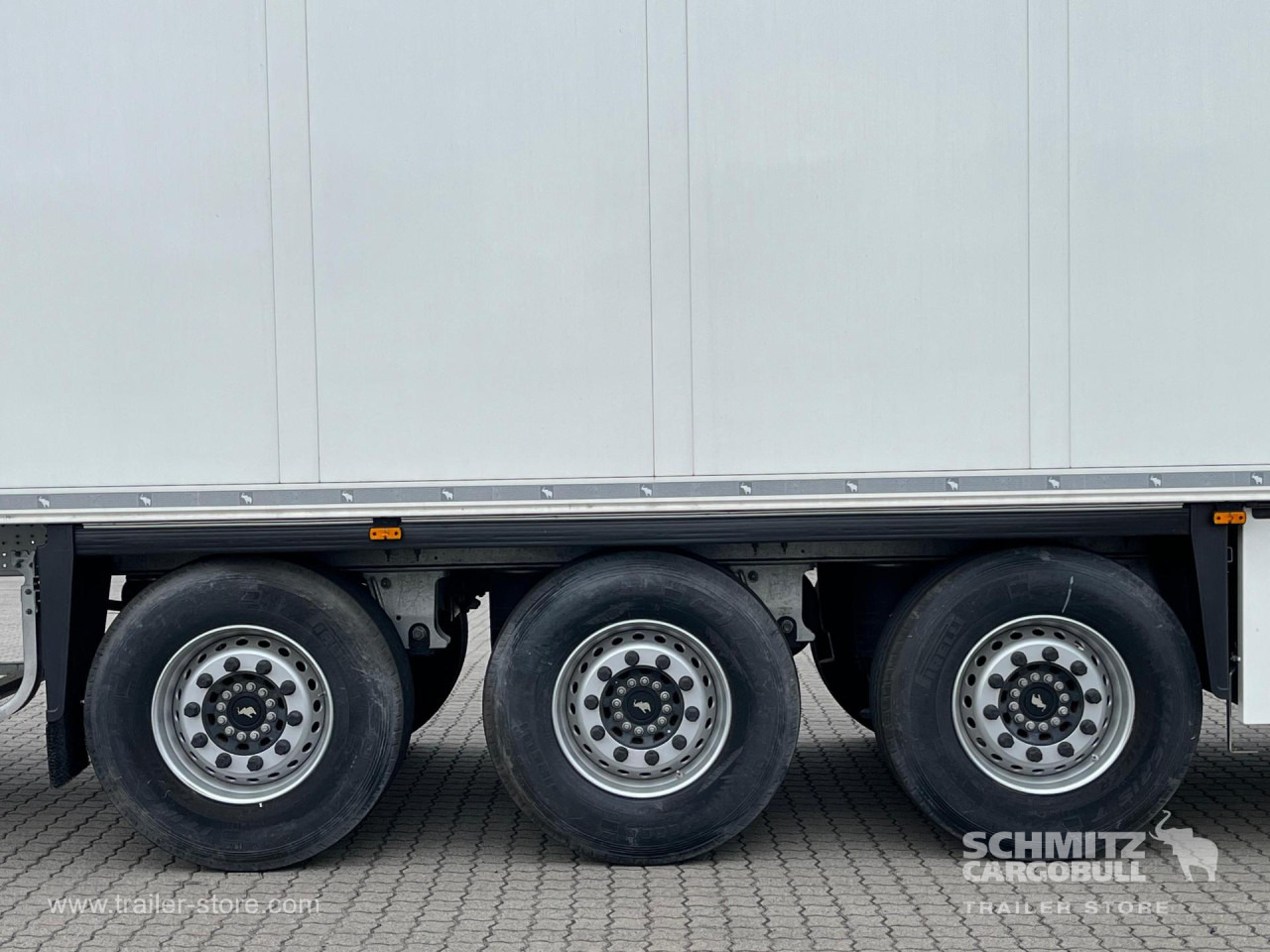 SCHMITZ Auflieger Tiefkühler Standard Double deck - Izotermička poluprikolica: slika 4 SCHMITZ Auflieger Tiefkühler Standard Double deck - Izotermička poluprikolica: slika 4