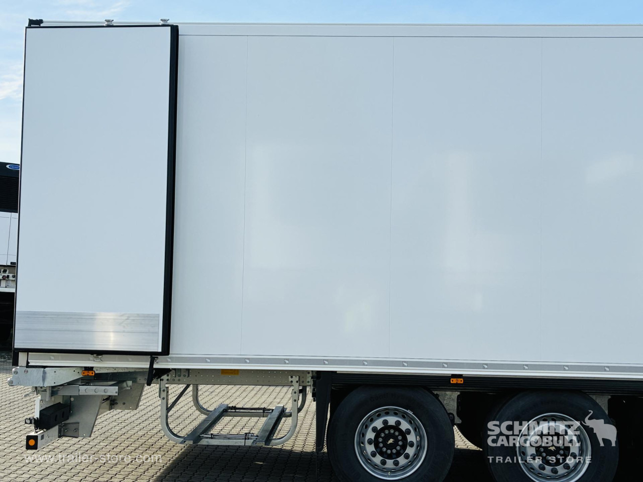 SCHMITZ Auflieger Tiefkühler Standard Double deck - Izotermička poluprikolica: slika 4 SCHMITZ Auflieger Tiefkühler Standard Double deck - Izotermička poluprikolica: slika 4