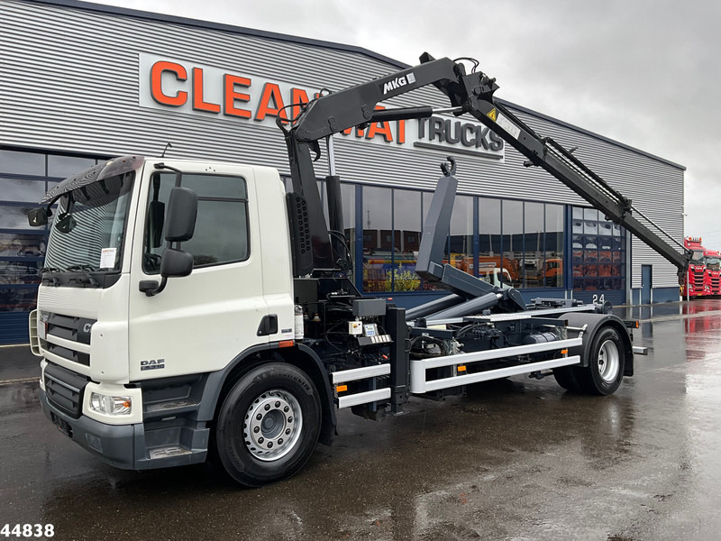 DAF FA 75 CF 250 MKG 14 Tonmeter laadkraan - Kamion sa hidrauličnom kukom, Kamion sa dizalicom: slika 1 DAF FA 75 CF 250 MKG 14 Tonmeter laadkraan - Kamion sa hidrauličnom kukom, Kamion sa dizalicom: slika 1