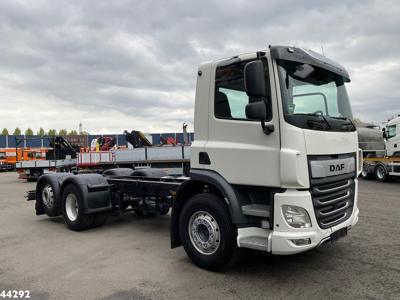 DAF FAN CF 450 Euro 6 Chassis Cabine - Kamion sa golom šasijom i zatvorenom kabinom: slika 5 DAF FAN CF 450 Euro 6 Chassis Cabine - Kamion sa golom šasijom i zatvorenom kabinom: slika 5