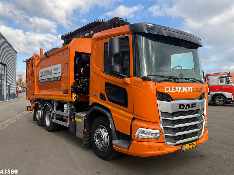 DAF FAN XD 340 Hiab 23 Tonmeter laadkraan + Welvaarts Weighing system - Kamion za smeće: slika 3 DAF FAN XD 340 Hiab 23 Tonmeter laadkraan + Welvaarts Weighing system - Kamion za smeće: slika 3