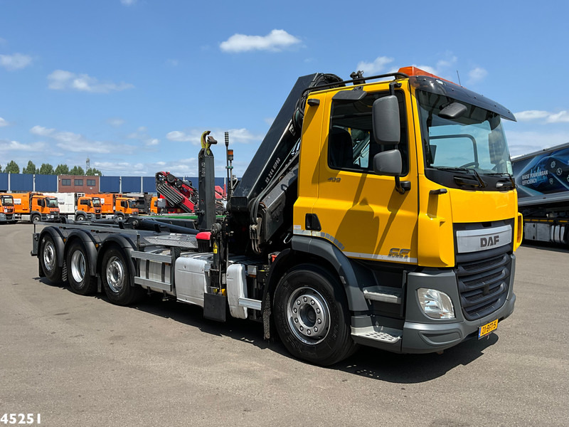 DAF FAQ СF 400 8x2 Euro 6 Hiab 24 Tonmeter laadkraan Just 147.273 km! - Kamion sa hidrauličnom kukom, Kamion sa dizalicom: slika 3 DAF FAQ СF 400 8x2 Euro 6 Hiab 24 Tonmeter laadkraan Just 147.273 km! - Kamion sa hidrauličnom kukom, Kamion sa dizalicom: slika 3