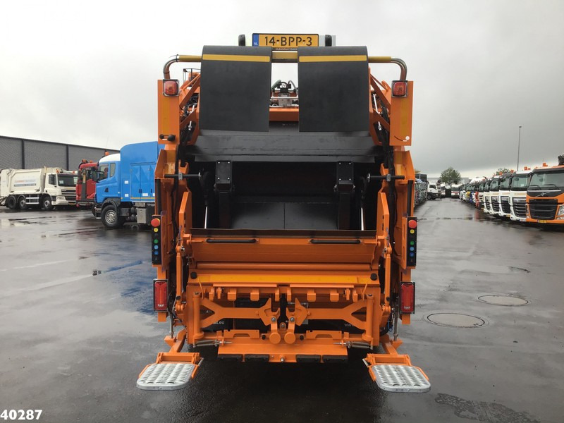 FUSO Canter 9C18 Geesink 7m3 - Kamion za smeće: slika 4 FUSO Canter 9C18 Geesink 7m3 - Kamion za smeće: slika 4