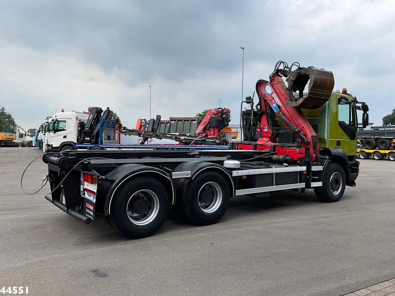 Iveco AD260T41 6x4 HMF 16 Tonmeter Z-kraan - Kamion sa kablovskim sistemom, Kamion sa dizalicom: slika 5 Iveco AD260T41 6x4 HMF 16 Tonmeter Z-kraan - Kamion sa kablovskim sistemom, Kamion sa dizalicom: slika 5