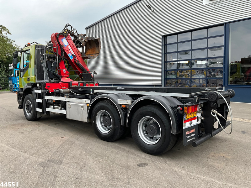 Iveco AD260T41 6x4 HMF 16 Tonmeter Z-kraan - Kamion sa kablovskim sistemom, Kamion sa dizalicom: slika 4 Iveco AD260T41 6x4 HMF 16 Tonmeter Z-kraan - Kamion sa kablovskim sistemom, Kamion sa dizalicom: slika 4