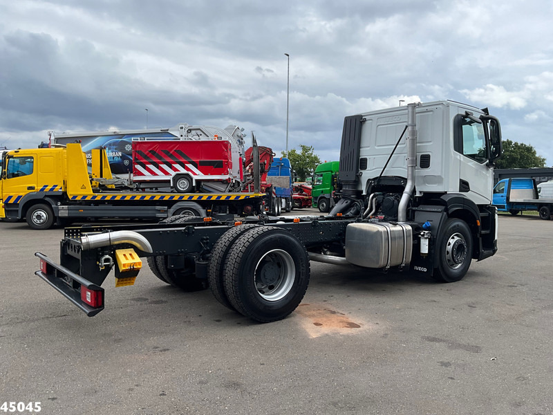 Iveco Stralis AD200X36 Huisvuilwagen Chassis NEW & UNUSED! - Kamion sa golom šasijom i zatvorenom kabinom: slika 4 Iveco Stralis AD200X36 Huisvuilwagen Chassis NEW & UNUSED! - Kamion sa golom šasijom i zatvorenom kabinom: slika 4