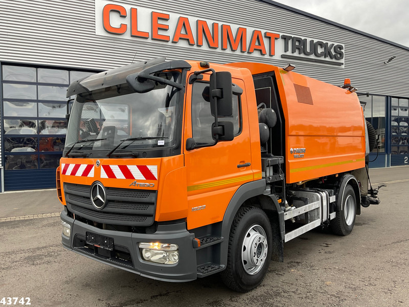 Mercedes-Benz ATEGO 1523 Faun VIAJET 6 R/HS Wegdekreiniger Just 14.776 km! - Autočistilica: slika 2 Mercedes-Benz ATEGO 1523 Faun VIAJET 6 R/HS Wegdekreiniger Just 14.776 km! - Autočistilica: slika 2