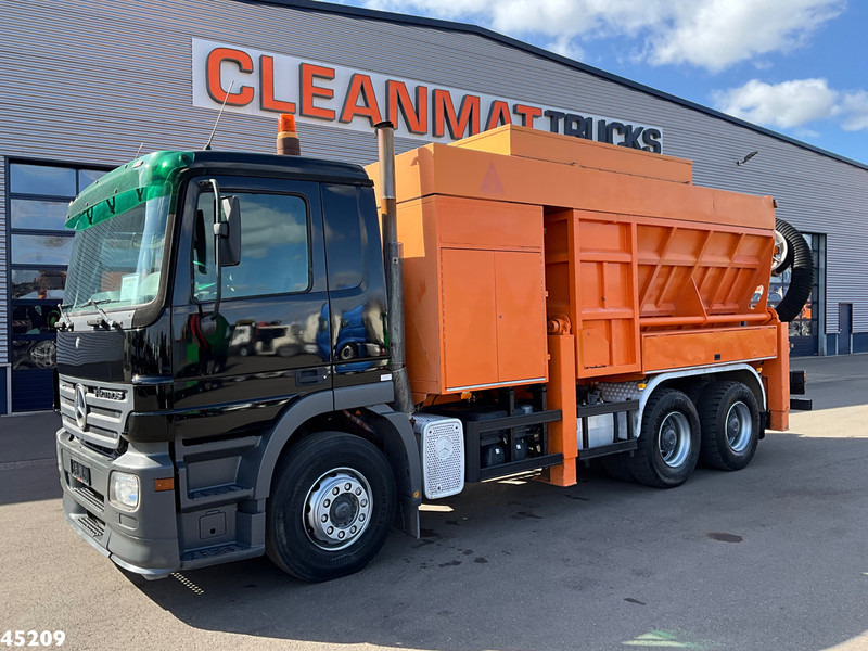 Mercedes-Benz Actros 3336 6x4 RSP Saugbagger 7m³ - Vakuumska cisterna: slika 2 Mercedes-Benz Actros 3336 6x4 RSP Saugbagger 7m³ - Vakuumska cisterna: slika 2