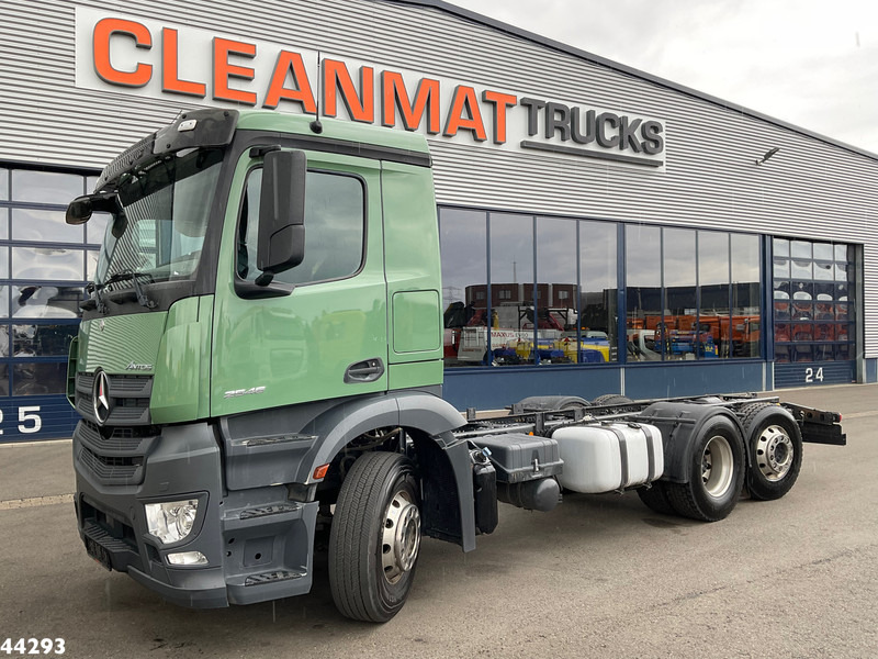 Mercedes-Benz Antos 2545 Euro 6 Chassis Cabine - Kamion sa golom šasijom i zatvorenom kabinom: slika 1 Mercedes-Benz Antos 2545 Euro 6 Chassis Cabine - Kamion sa golom šasijom i zatvorenom kabinom: slika 1
