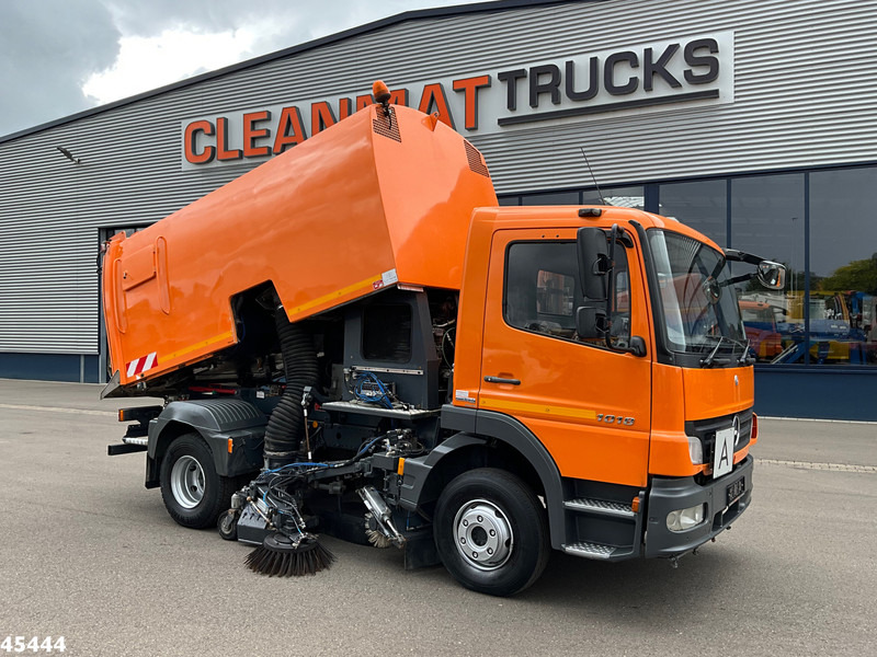 Mercedes-Benz Atego 1018 Brock Left and right sweeper Just 141.848 km! - Autočistilica: slika 1 Mercedes-Benz Atego 1018 Brock Left and right sweeper Just 141.848 km! - Autočistilica: slika 1