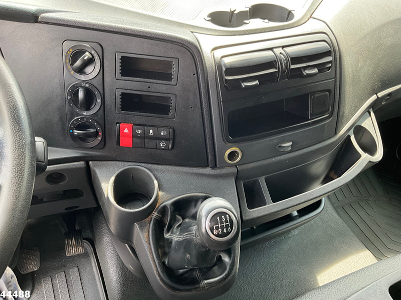 Kamion sa hidrauličnom kukom Mercedes-Benz Atego 1218 Euro 6 Manual 7 Ton haakarmsysteem: slika 14 Kamion sa hidrauličnom kukom Mercedes-Benz Atego 1218 Euro 6 Manual 7 Ton haakarmsysteem: slika 14
