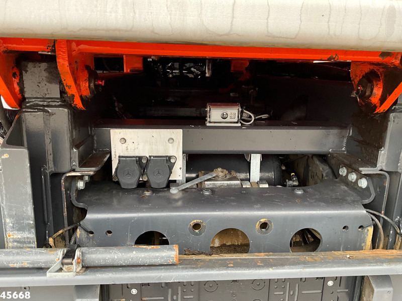 Mercedes-Benz Axor 1833 4x4 Schörling SORF Schienenreinigungs/Railway sweeper Just 38.680 Km! Mercedes-Benz Axor 1833 4x4 Schörling SORF Schienenreinigungs/Railway sweeper Just 38.680 Km!: slika 13