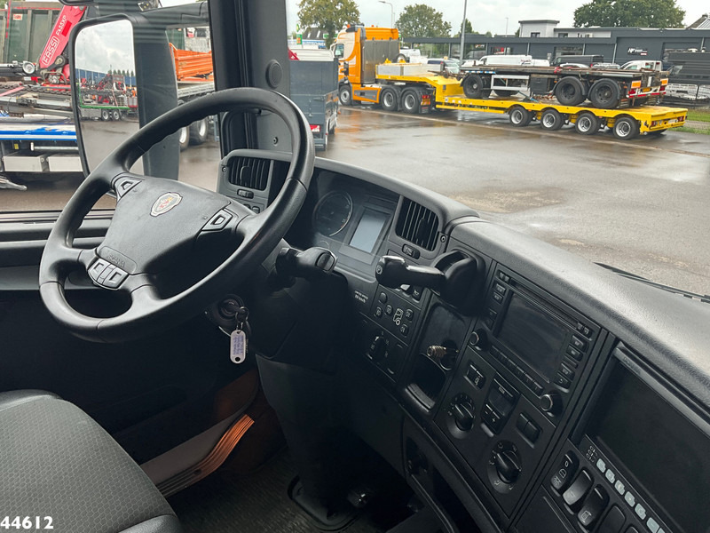 Interior photo 3: Scania G 450 8x4 Euro 6 Fassi 66 Tonmeter laadkraan + Fly-jib Just 176.555 Km! Scania G 450 8x4 Euro 6 Fassi 66 Tonmeter laadkraan + Fly-jib Just 176.555 Km!