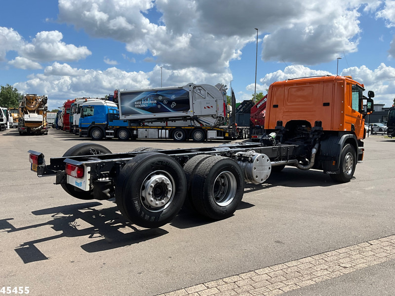 Scania P 280 6x2 Chassis Cabine with PTO Just 218.646 km! - Kamion sa golom šasijom i zatvorenom kabinom: slika 4 Scania P 280 6x2 Chassis Cabine with PTO Just 218.646 km! - Kamion sa golom šasijom i zatvorenom kabinom: slika 4