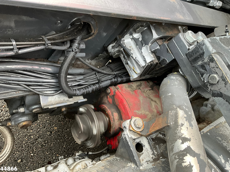 Kamion sa golom šasijom i zatvorenom kabinom Scania P 280 Chassis cabine with PTO: slika 7