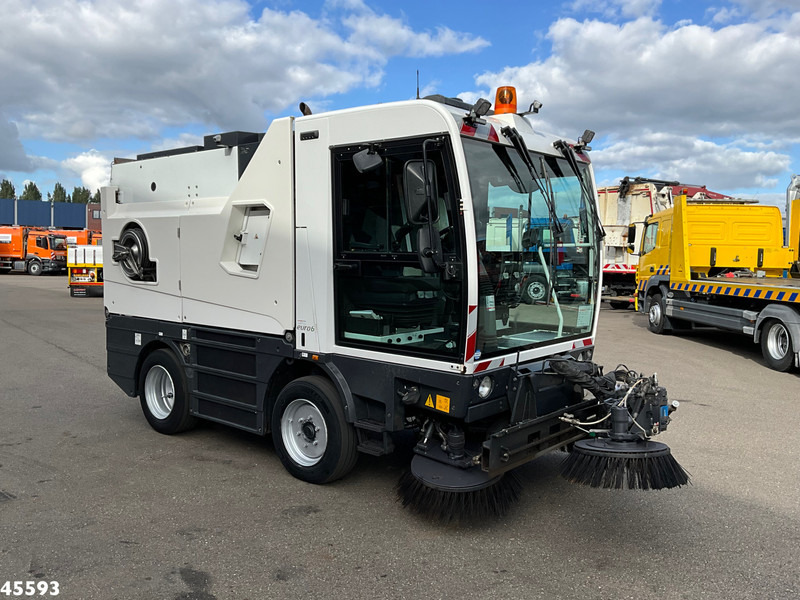 Schmidt Compact 400 Euro 6 with 3-rd brush - Autočistilica: slika 5 Schmidt Compact 400 Euro 6 with 3-rd brush - Autočistilica: slika 5