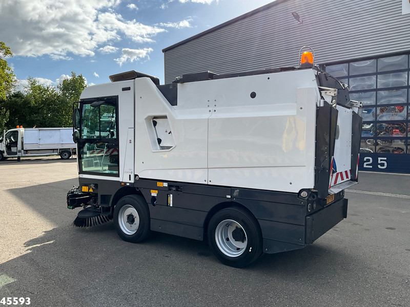 Schmidt Compact 400 Euro 6 with 3-rd brush - Autočistilica: slika 2 Schmidt Compact 400 Euro 6 with 3-rd brush - Autočistilica: slika 2