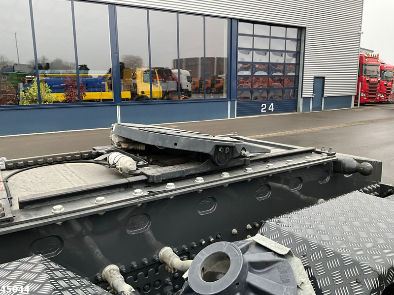 Volvo FH 540 8x2 Fassi 145 Tonmeter laadkraan + Fly-JIb Just 7.187 Km! Demo voertuig! - Tegljač: slika 5 Volvo FH 540 8x2 Fassi 145 Tonmeter laadkraan + Fly-JIb Just 7.187 Km! Demo voertuig! - Tegljač: slika 5