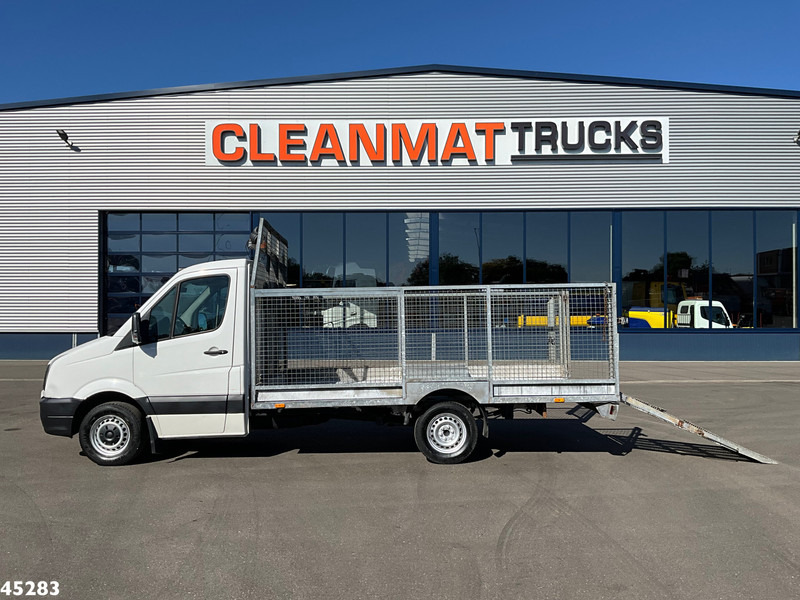 Volkswagen Crafter 35 2.0 Manual met Oprijramp - Kamion sa tovarnim sandukom: slika 1 Volkswagen Crafter 35 2.0 Manual met Oprijramp - Kamion sa tovarnim sandukom: slika 1