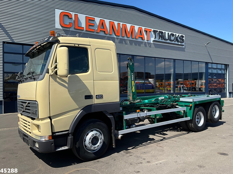 Volvo FH 12.420 Manual Full steel suspension! - Kamion sa hidrauličnom kukom: slika 2 Volvo FH 12.420 Manual Full steel suspension! - Kamion sa hidrauličnom kukom: slika 2