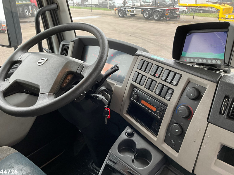 Kamion sa zatvorenim sandukom Volvo FL 250 Euro 6 met Dhollandia laadklep: slika 12