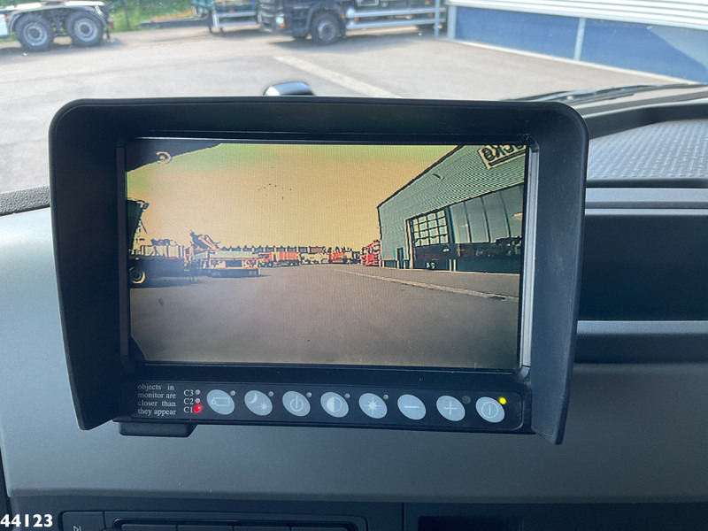 Kamion sa hidrauličnom kukom, Kamion sa dizalicom Volvo FM 420 8x2 Hiab 25 Tonmeter laadkraan Welvaarts laadkraan weegsysteem: slika 19