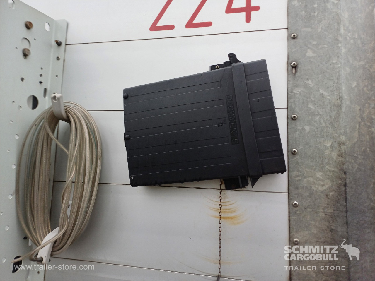 SCHMITZ Auflieger Curtainsider Standard Forklift holder - Poluprikolica sa ceradom: slika 3 SCHMITZ Auflieger Curtainsider Standard Forklift holder - Poluprikolica sa ceradom: slika 3