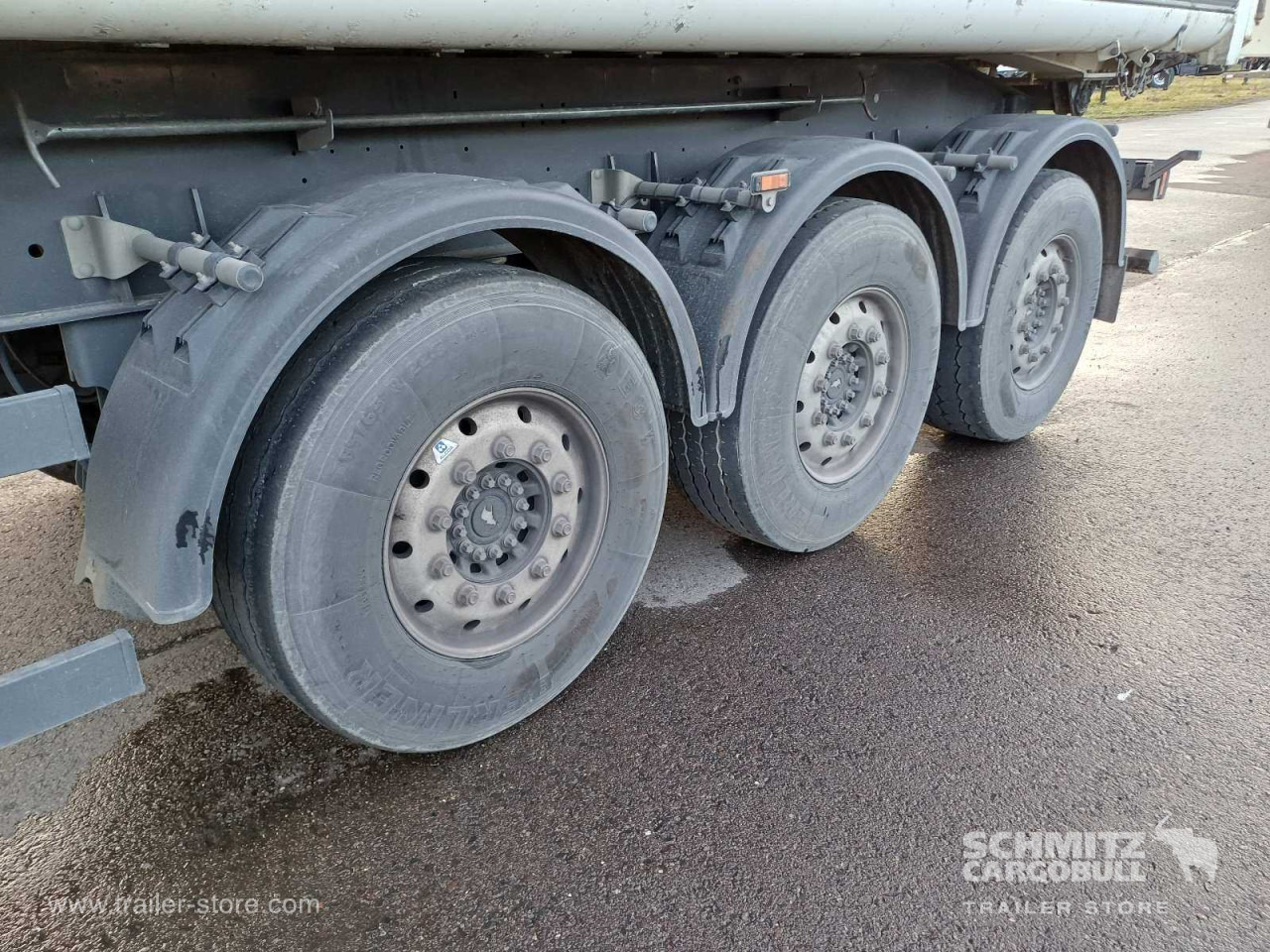 SCHMITZ Auflieger Kipper Alukastenmulde 44m³ - Poluprikolica istovarivača: slika 2 SCHMITZ Auflieger Kipper Alukastenmulde 44m³ - Poluprikolica istovarivača: slika 2