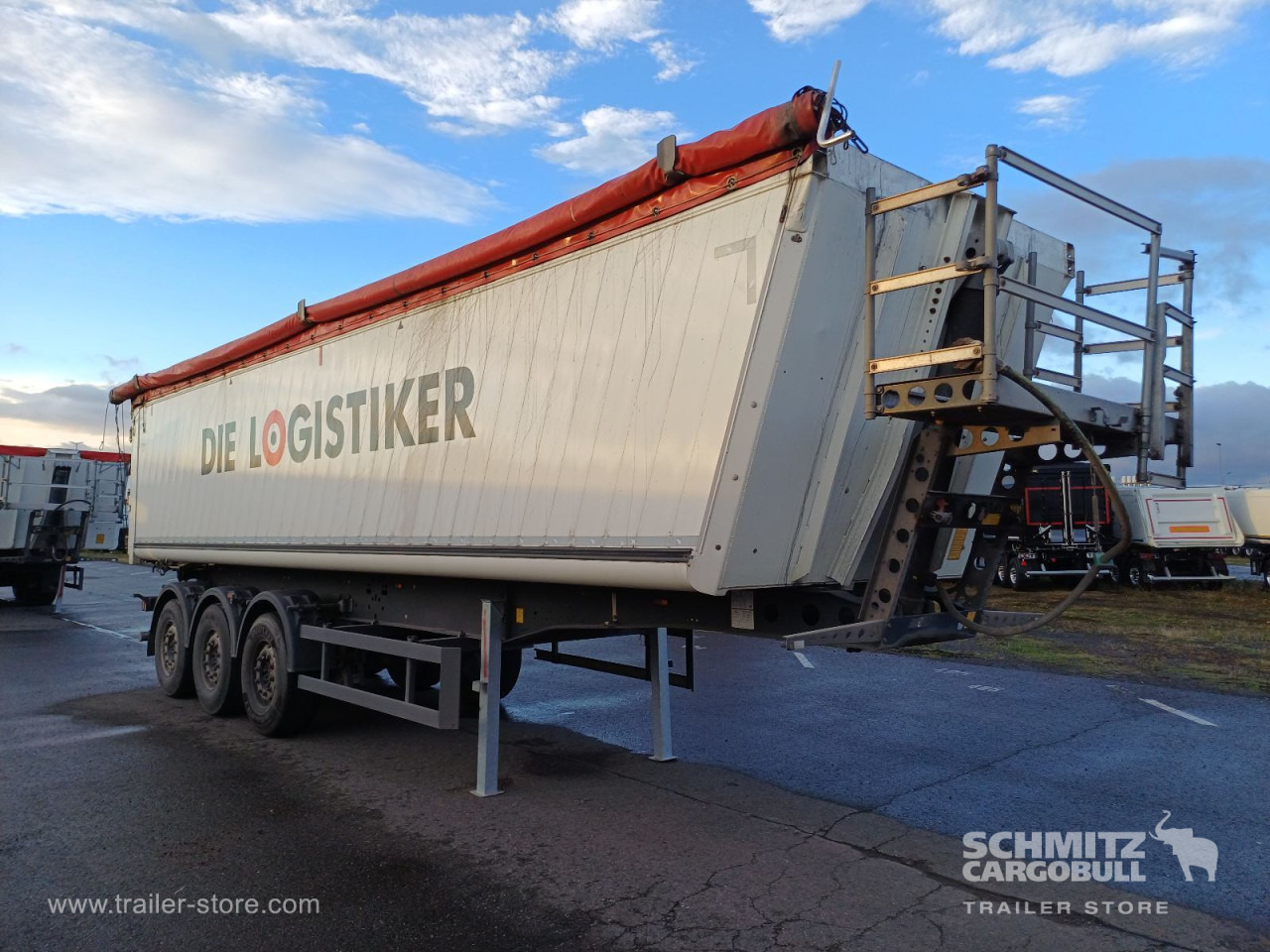 SCHMITZ Auflieger Kipper Alukastenmulde 44m³ - Poluprikolica istovarivača: slika 1 SCHMITZ Auflieger Kipper Alukastenmulde 44m³ - Poluprikolica istovarivača: slika 1