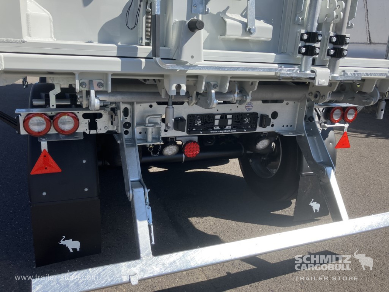 SCHMITZ Auflieger Kipper Alukastenmulde 52m³ - Poluprikolica istovarivača: slika 2 SCHMITZ Auflieger Kipper Alukastenmulde 52m³ - Poluprikolica istovarivača: slika 2