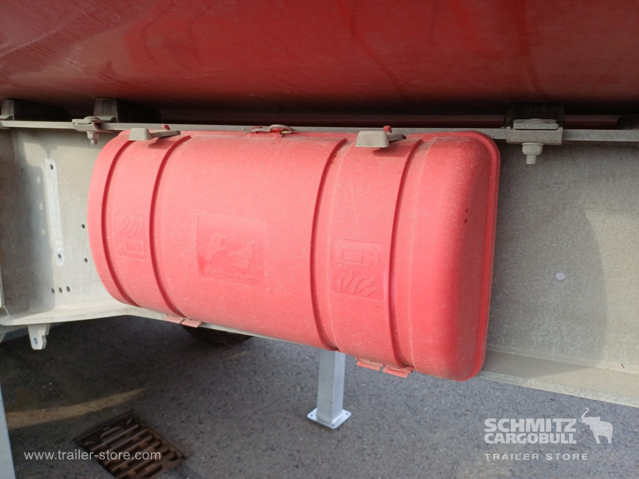 SCHMITZ Auflieger Kipper Stahlrundmulde 28m³ - Poluprikolica istovarivača: slika 4 SCHMITZ Auflieger Kipper Stahlrundmulde 28m³ - Poluprikolica istovarivača: slika 4