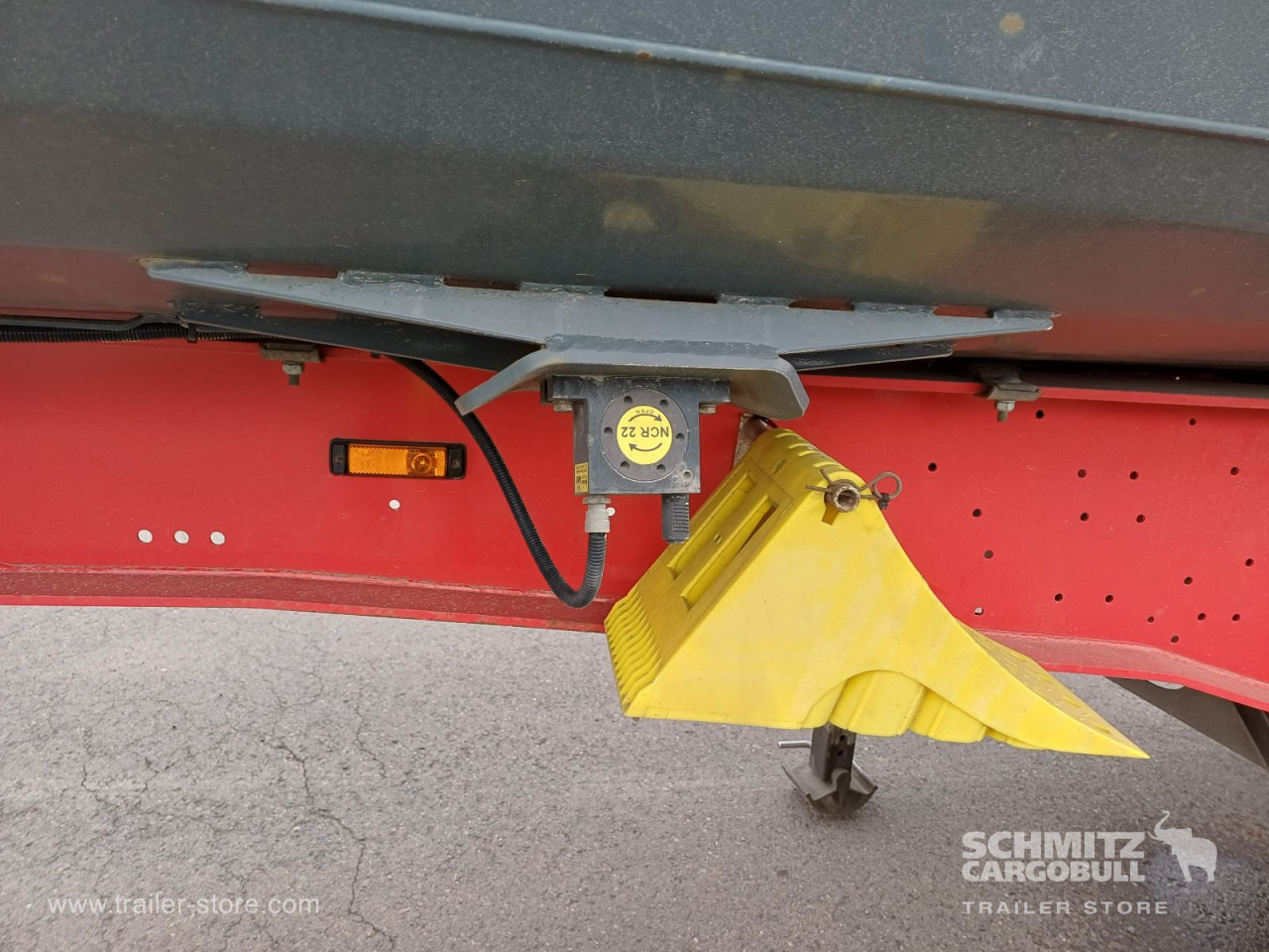 SCHMITZ Auflieger Kipper Stahlrundmulde 51m³ - Poluprikolica istovarivača: slika 4 SCHMITZ Auflieger Kipper Stahlrundmulde 51m³ - Poluprikolica istovarivača: slika 4